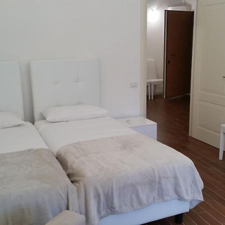 Isonzo Comfort Apartament Apartamento Ancona Exterior foto
